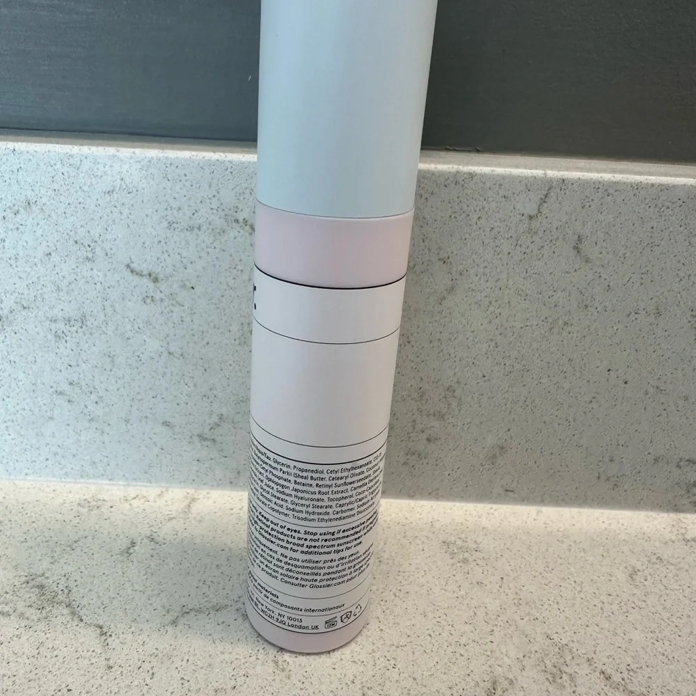 Glossier universal pro